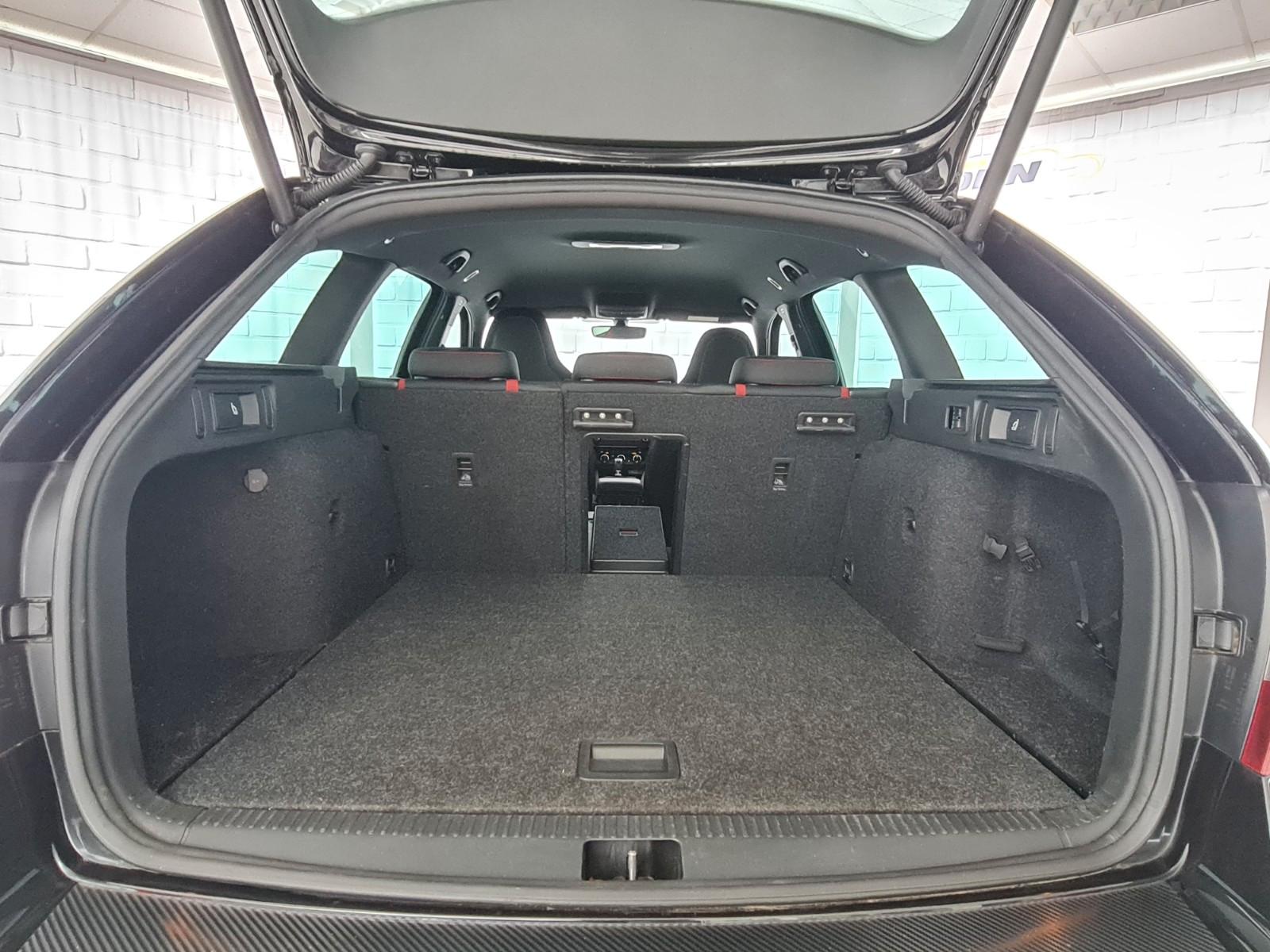 Skoda Octavia Combi RS, unfallfrei, Navi, Kamera, LED