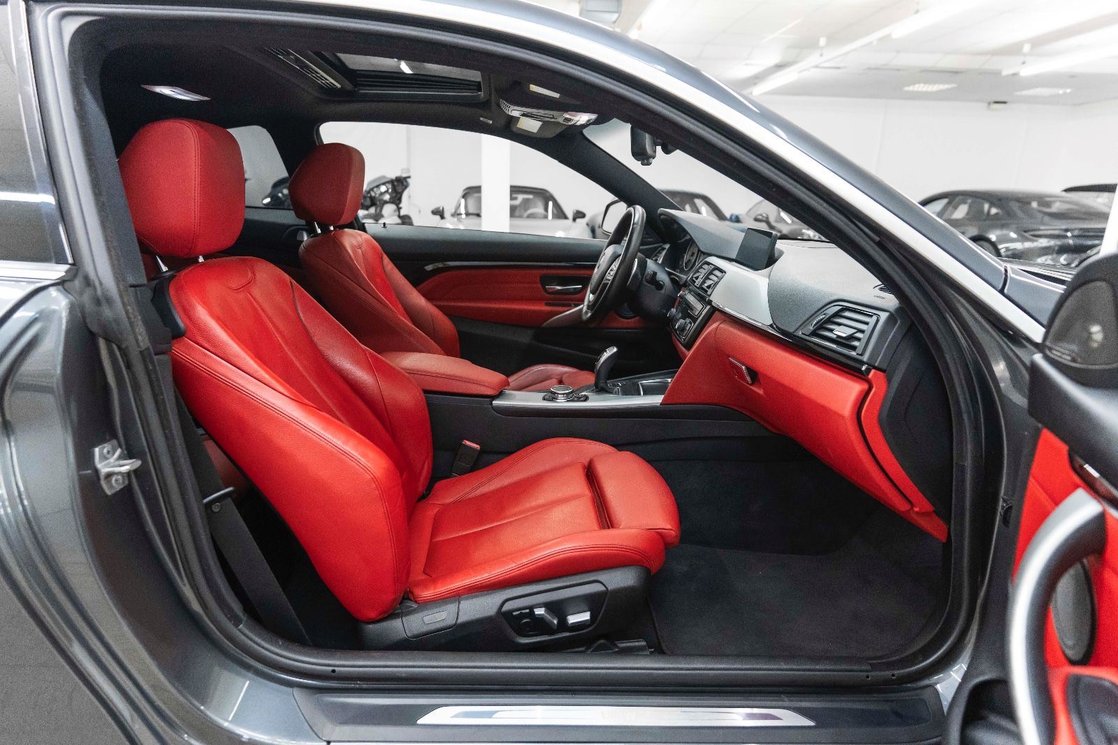 Fahrzeugabbildung BMW 440i Coupé M-PERFORMANCE  HARMAN NAV KAM