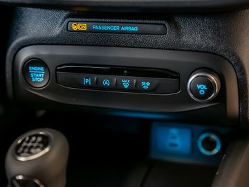 Ford Focus Turnier 1.0 EcoBoost Titanium Edition Navi