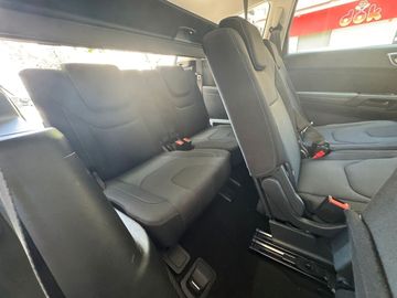 Ford S-Max - 12