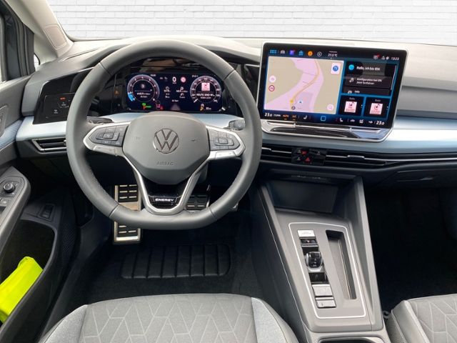 Fahrzeugabbildung Volkswagen Golf Variant Energy 1.5l eTSI KLIMA LED NAVI ALU