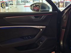 Fahrzeugabbildung Audi RS6 Avant 4.0 TFSI quattro (PANO/B&O/SI-LÜFT/ACC