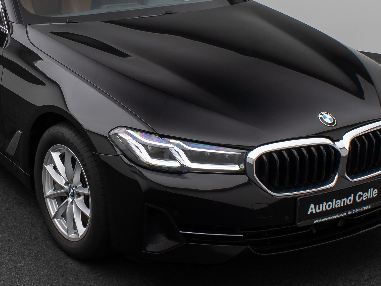 Fahrzeugabbildung BMW 540i xD Laser HUD DAB HiFi AHK Komfort Alarm