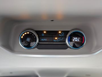 Ford Tourneo Custom Tit. 2.0 L1 NEUES MODELL