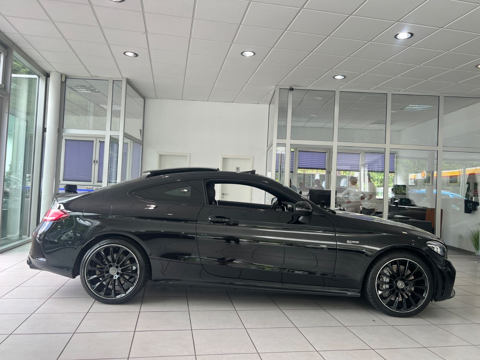 Fahrzeugabbildung Mercedes-Benz C 43 AMG Coupé 4Matic * PANORAMADACH *