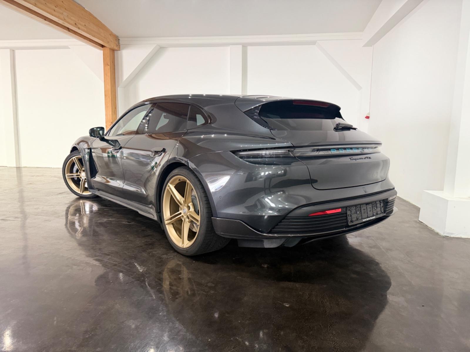Porsche Taycan Sport Turismo GTS Rear Seat Entertainment