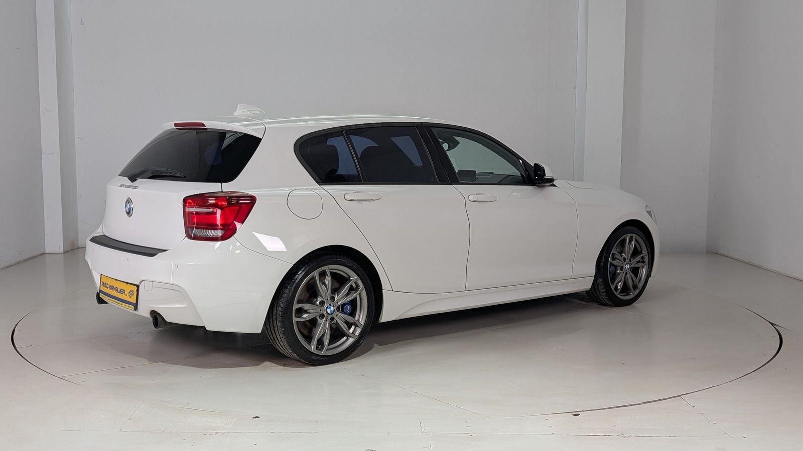 Fahrzeugabbildung BMW M135 i xDrive * Leder * Sitzhzg. * HU/AU neu