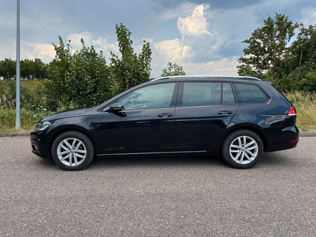 Volkswagen Golf VII 2.0 TDI Variant Comfortlin,LED,Navi,AHK