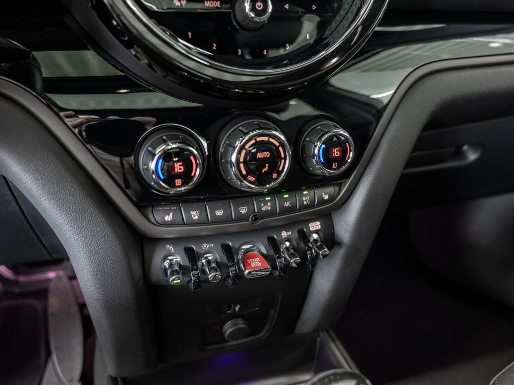 MINI Countryman Cooper S ALL4 Classic Trim PANO AHK
