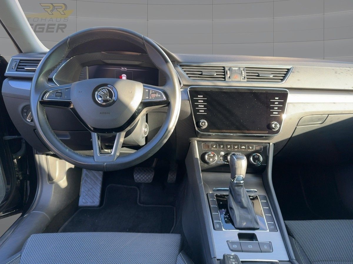 Fahrzeugabbildung SKODA Superb Combi (3V5) Style 1,5 TSI ACT