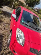 Toyota Yaris 1,3-l-VVT-i, Tüv bis 07.27 - Toyota Yaris Gebrauchtwagen in Wiesbaden