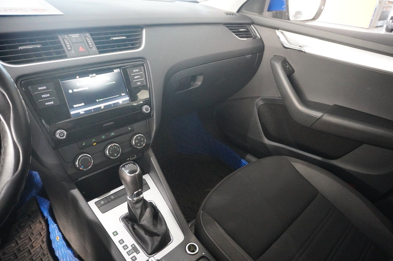 Fahrzeugabbildung SKODA Octavia Combi 1.5 TSI AMBITION 7-DSG LED/SHZ/AHK