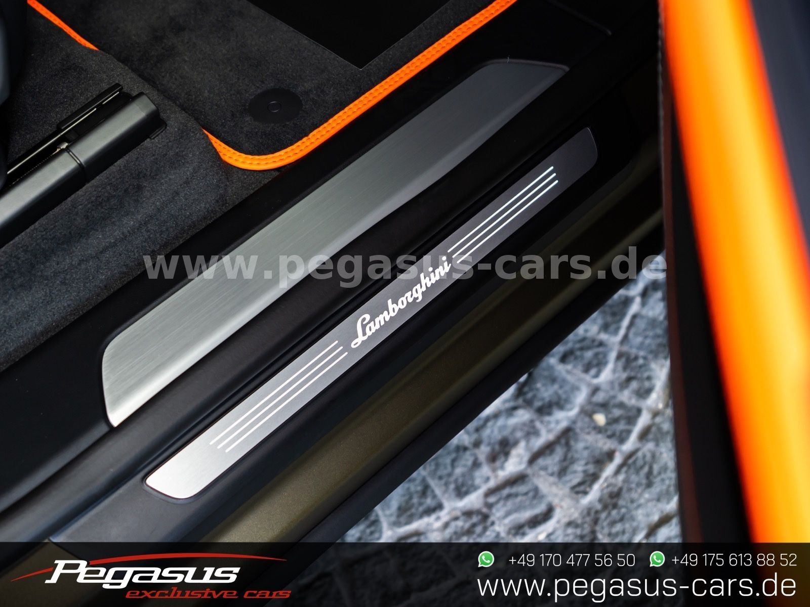 LAMBORGHINI Urus - 50