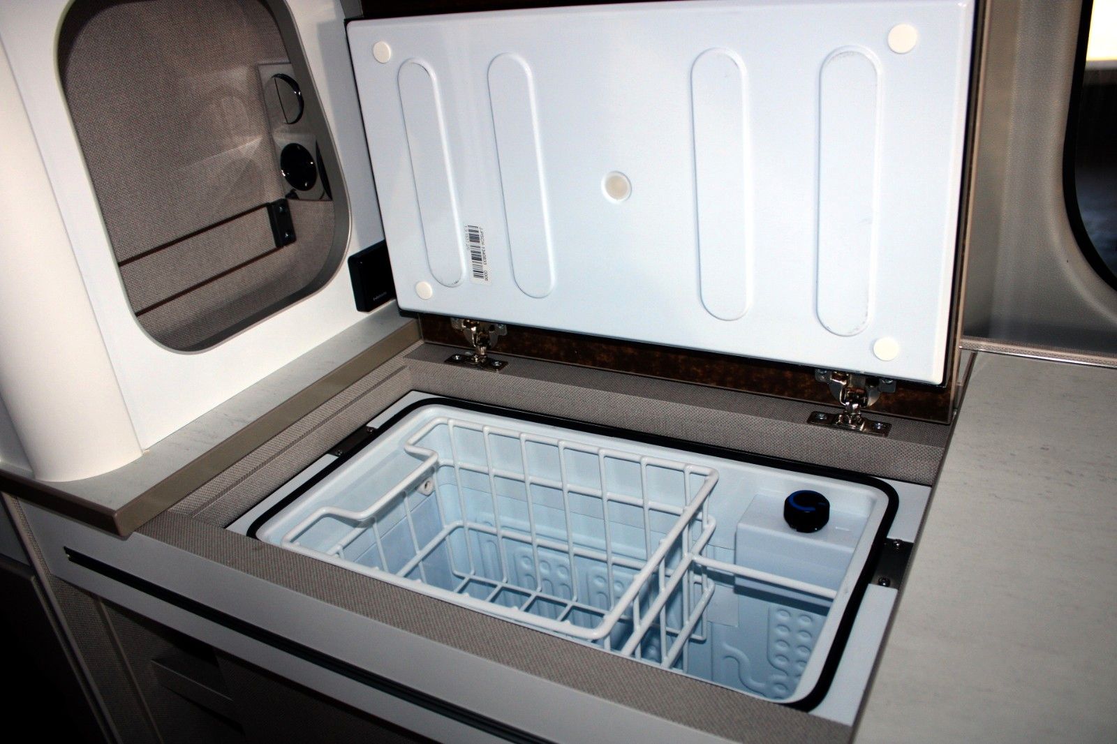 Fahrzeugabbildung Ford Transit Custom Bürstner COPA L1 Titanium MARKISE