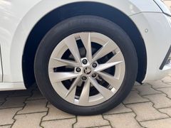 SKODA Octavia Combi 2.0 TDI Style*HEAD UP*MATRIX*