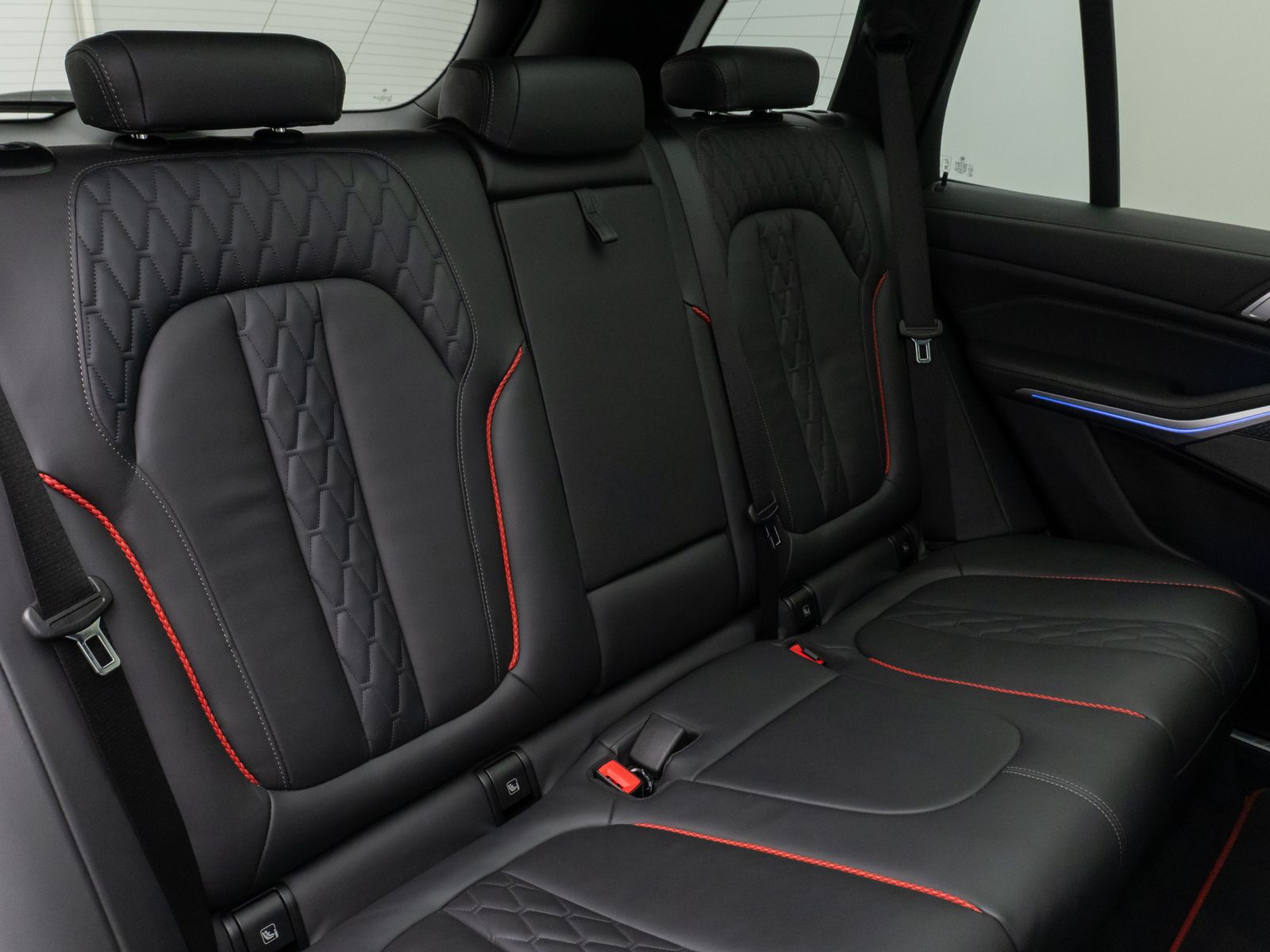 Fahrzeugabbildung BMW X5 xD40d Spezial Edition M Sport Pano.360°Laser