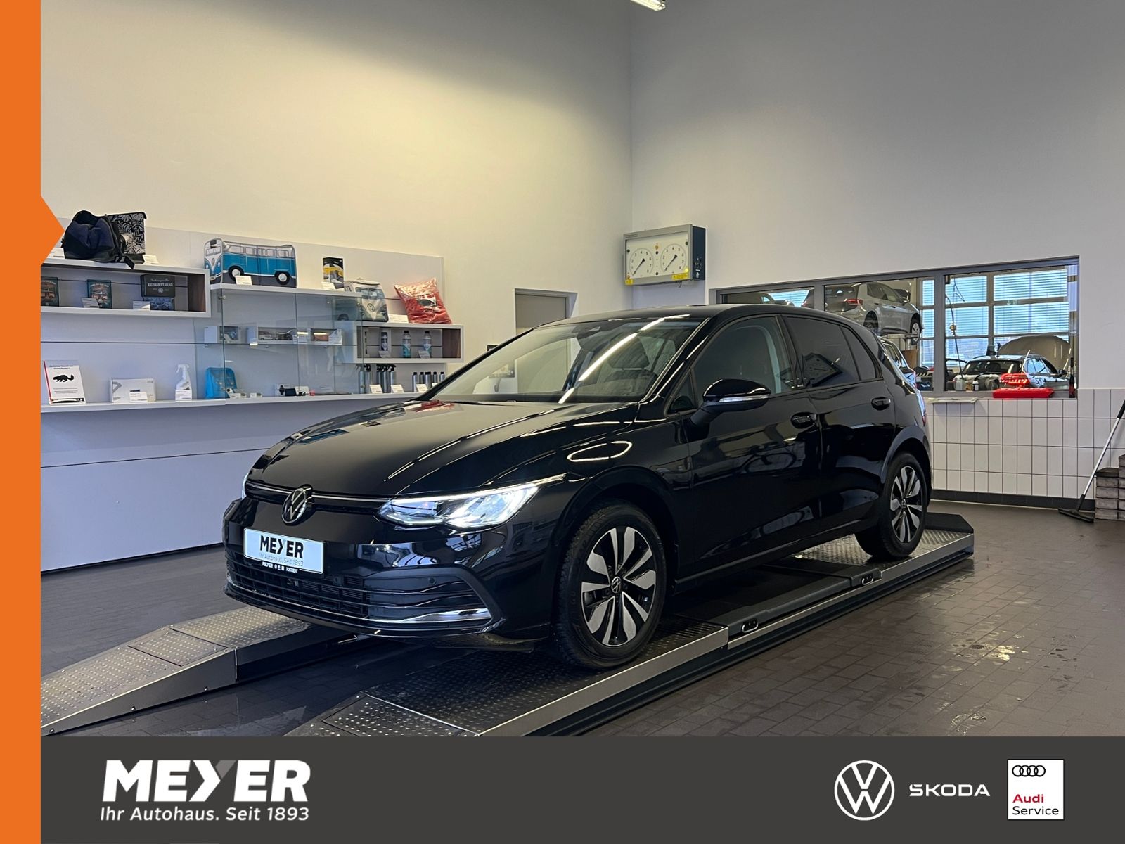 Fahrzeugabbildung Volkswagen Golf VIII MOVE 1.5 eTSI DSG *AHK, LED, App-Connn