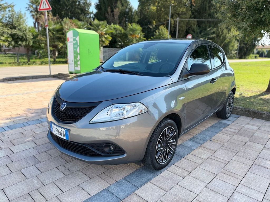 Image of Lancia Ypsilon
