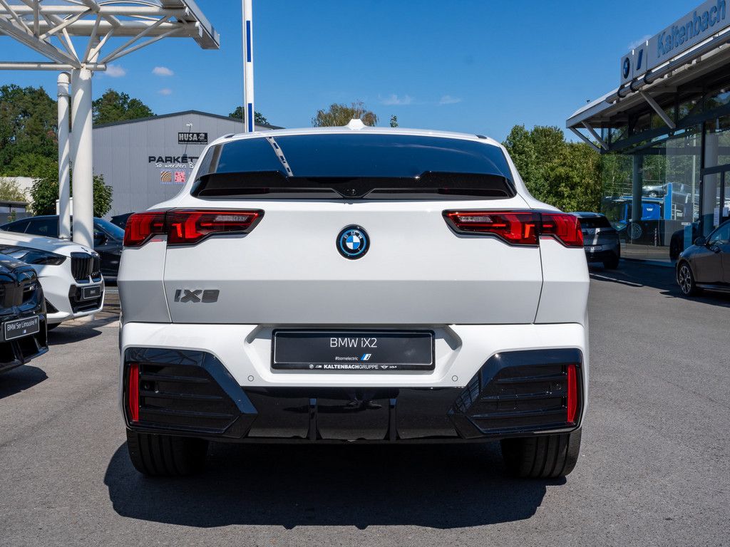 BMW iX2 - Bild 5