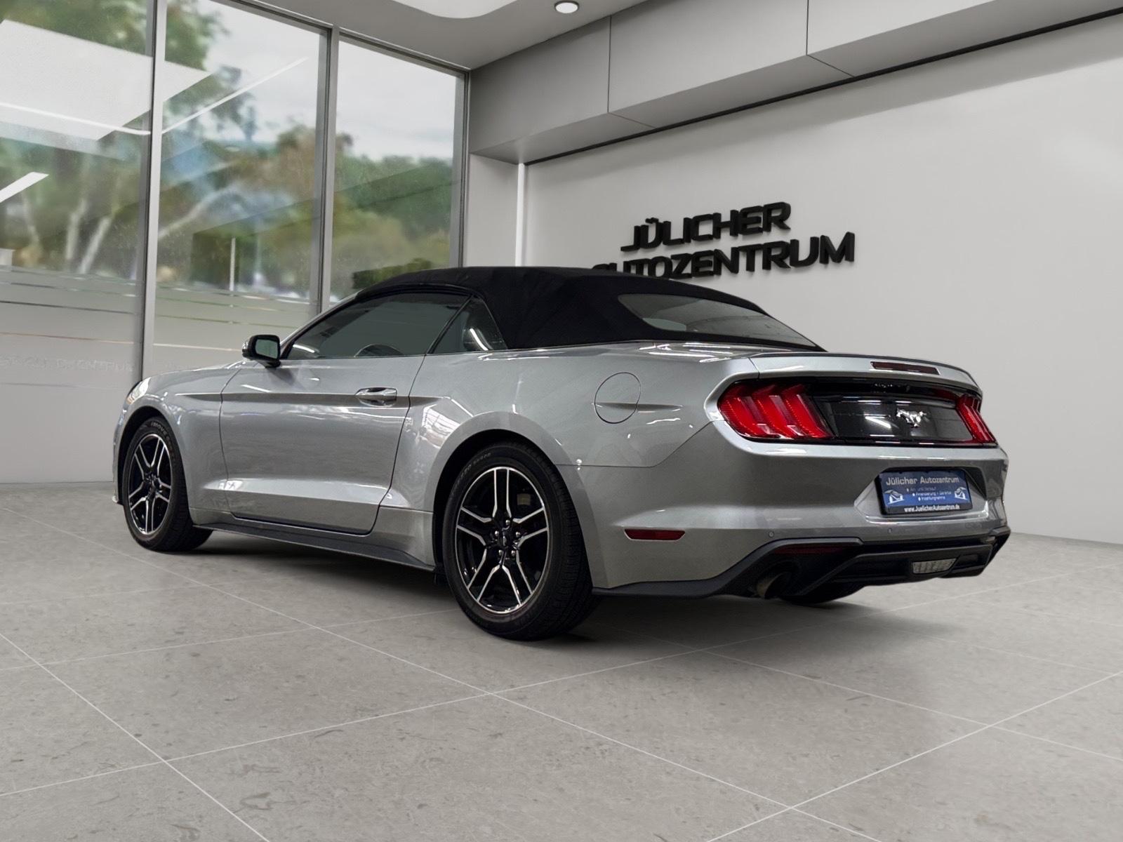 Ford Mustang Cabrio 2.3 Aut., Inspektion Neu