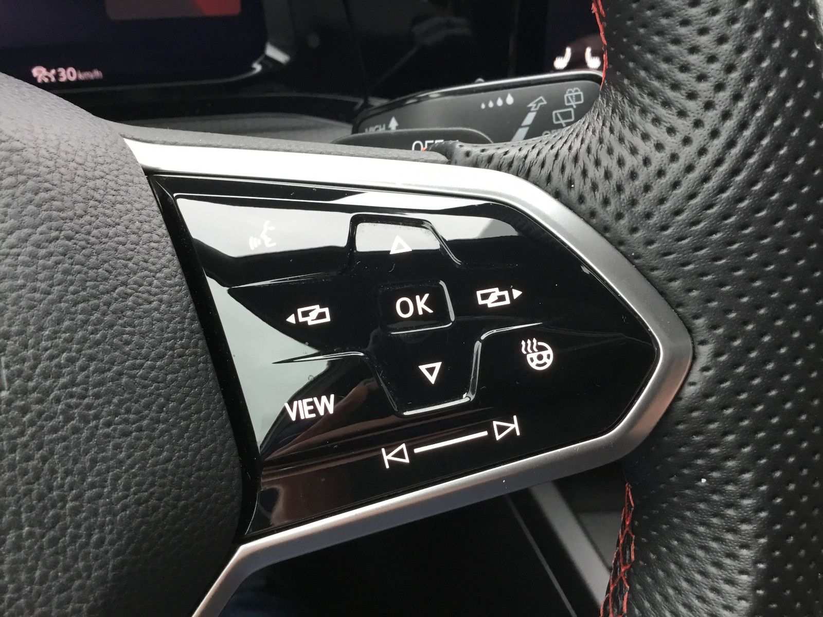 Fahrzeugabbildung Volkswagen Golf 2.0 TSI DSG GTI Clubsport+Pano+HarmanKardon
