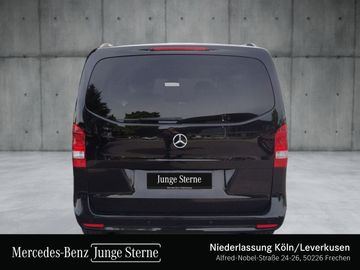 Mercedes V 220 - 8