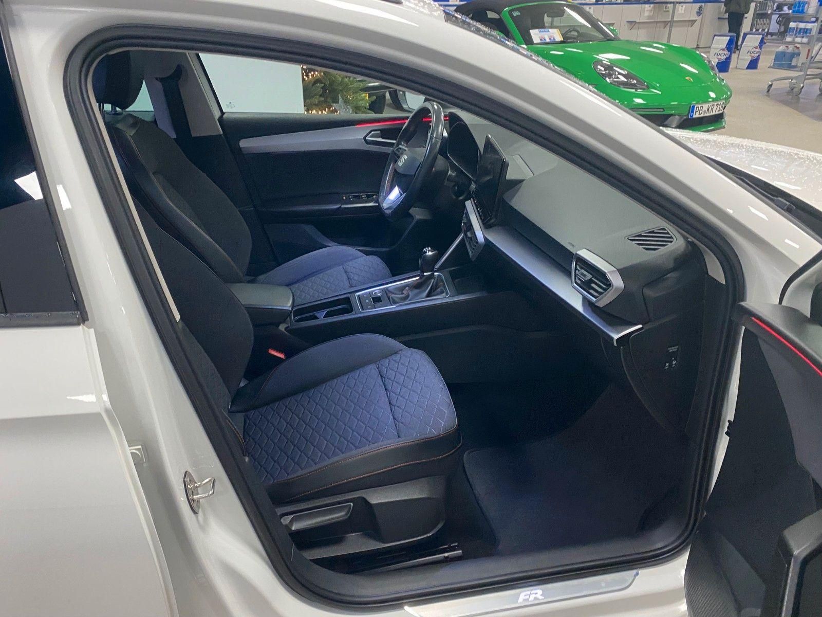 Fahrzeugabbildung SEAT Leon 1.5 TSI FR Sportstourer+ACC+AHK+KAMERA+ST+