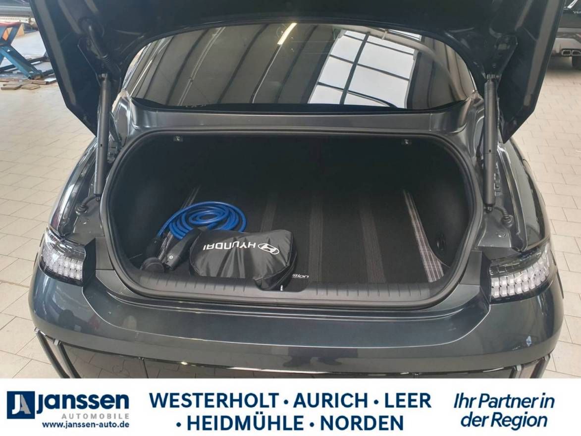 Fahrzeugabbildung Hyundai IONIQ 6 First Edition/Allrad/Automatik/BOSE Soun