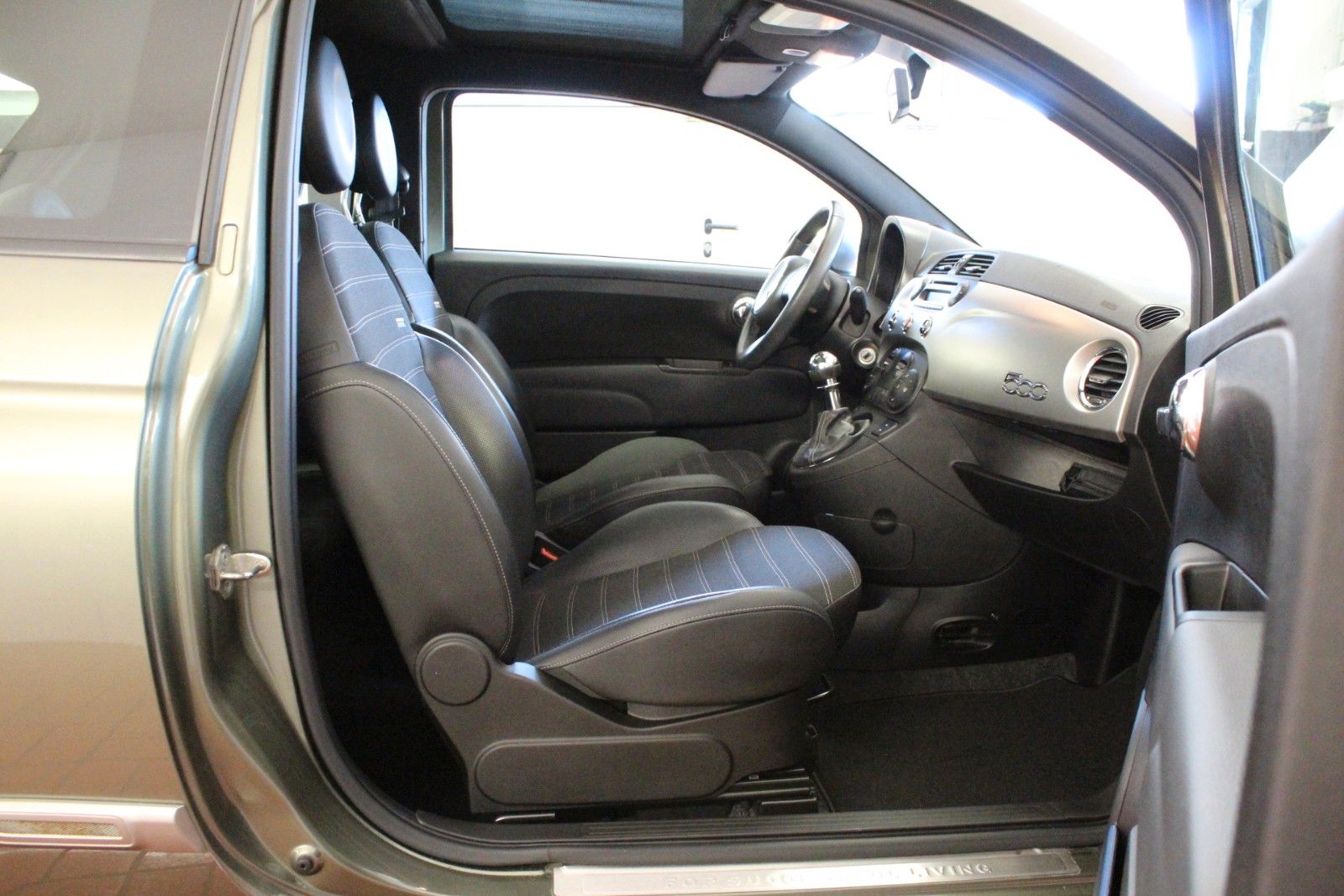 Fahrzeugabbildung Fiat 500 1.2 8V *Sonderedition by Diesel*