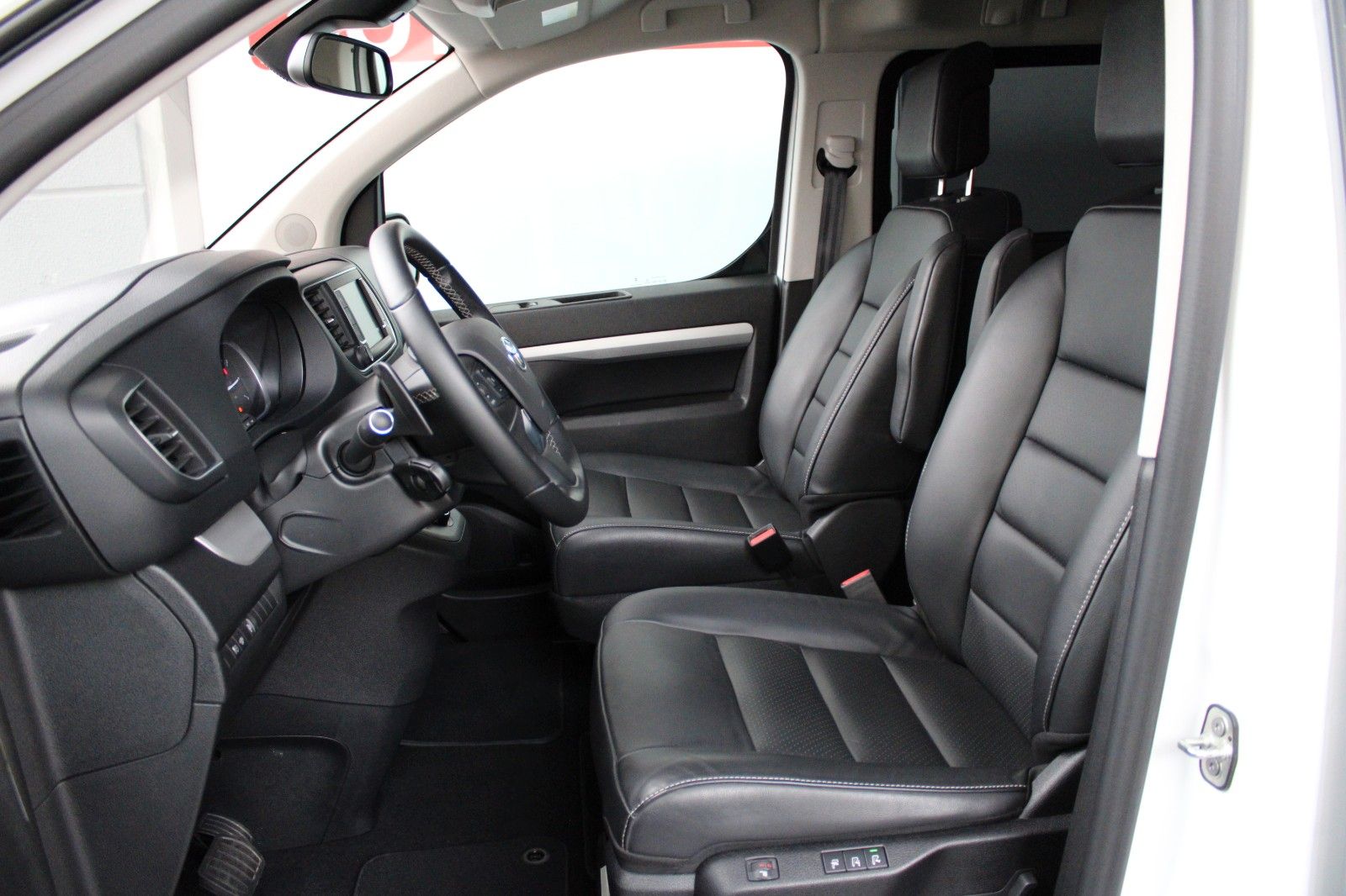Fahrzeugabbildung Toyota Proace Verso L1 2.0 Executive AT