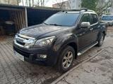 Isuzu D-Max - schwarze Isuzu D-Max