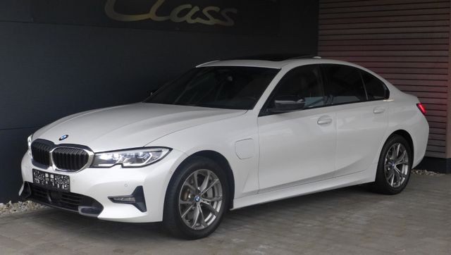 BMW 330e Sport Line/Harman-Kardon/Memory/Head-Up