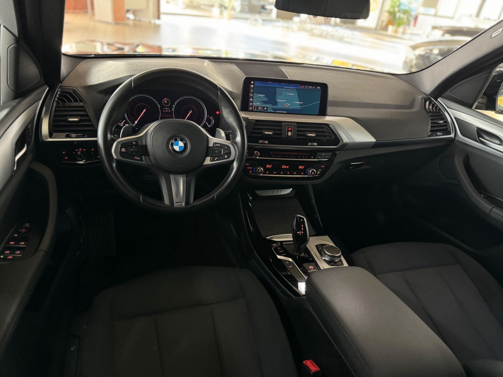 Fahrzeugabbildung BMW X3 xD30d Kamera HiFi Alarm LED MSport Individual