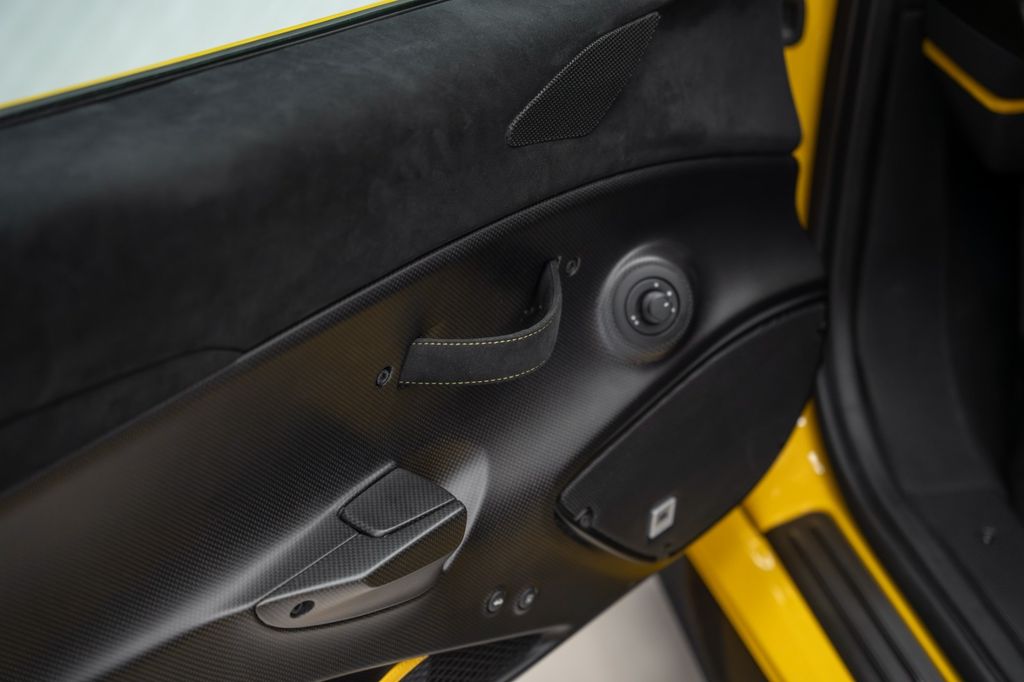 488 Pista Coupe YELLOW FULL CARBON FIBRE - Bild 23