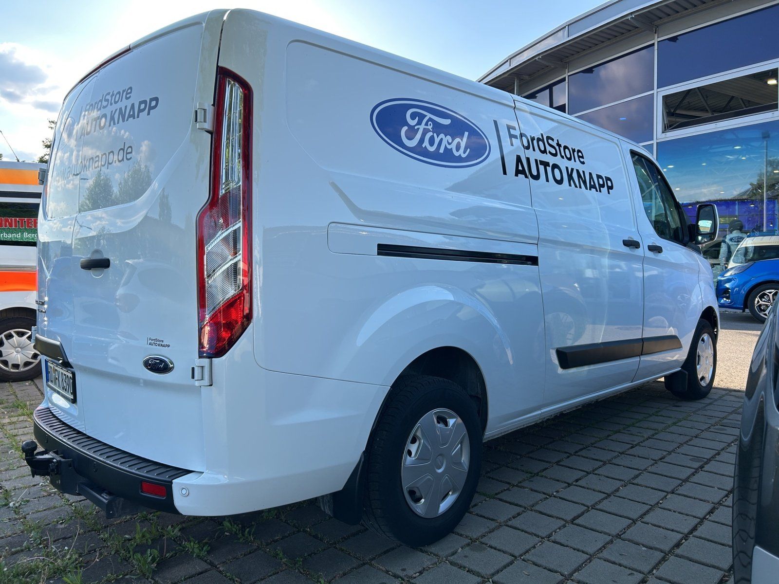 Fahrzeugabbildung Ford Transit Custom Kasten L2 Trend AHK Kamera GJR