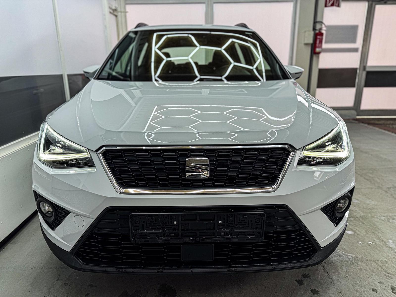 Seat Arona 1.0 TSI STYLE NAVI SHZ LED BSD AHK 1.0 ...