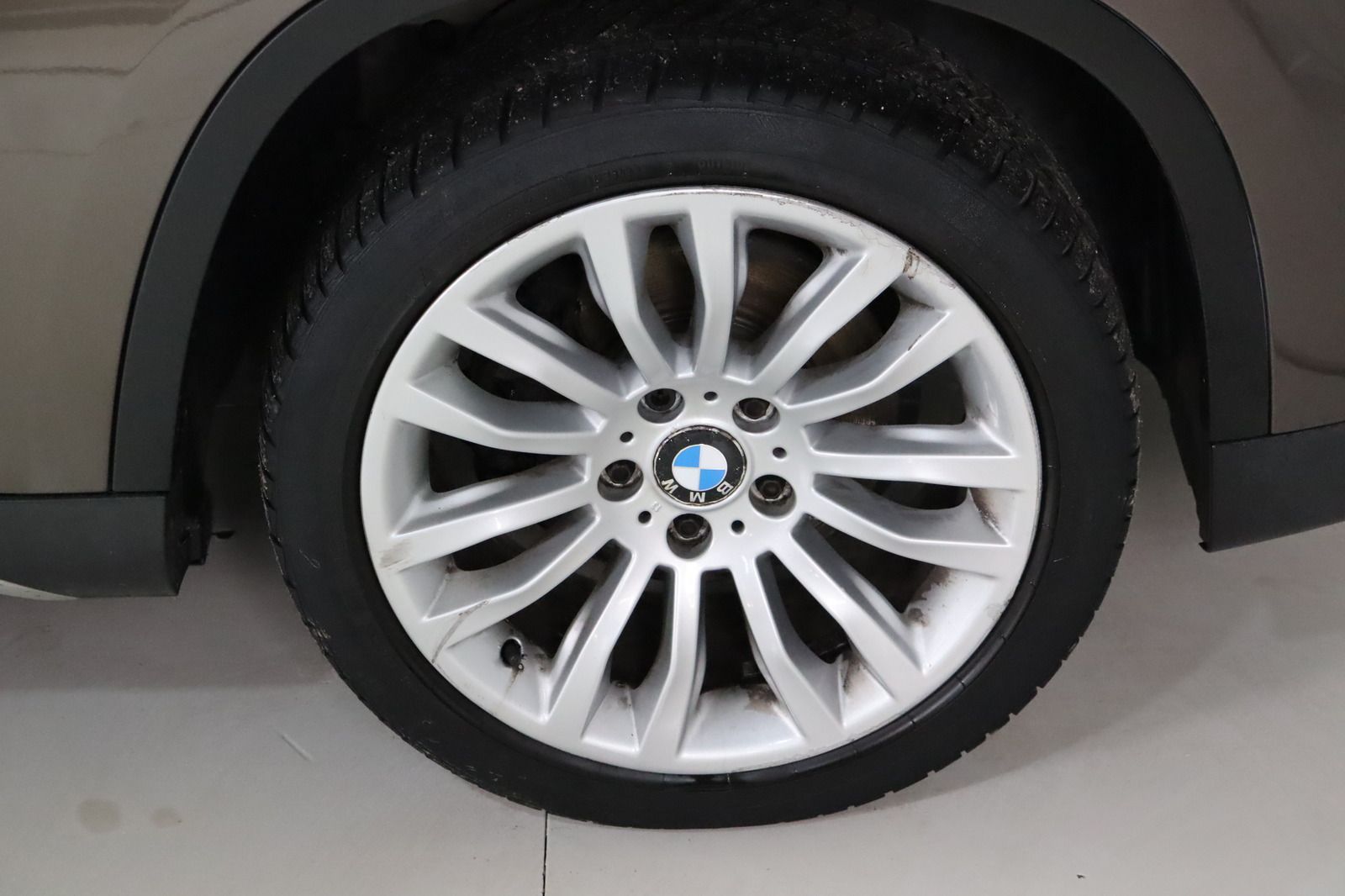 Fahrzeugabbildung BMW X1 xDrive28i * Pano * Leder * Xenon