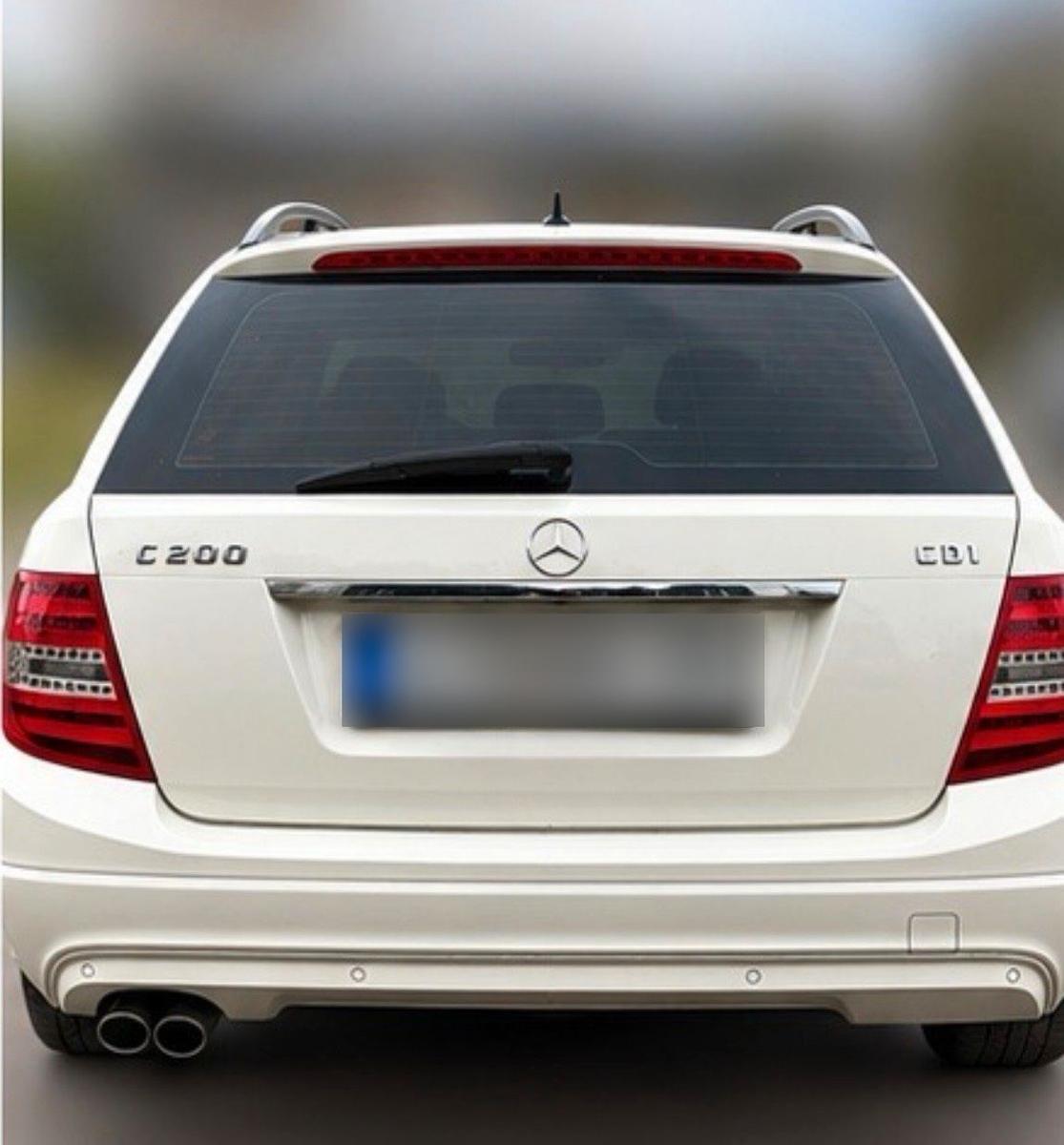 Mercedes-Benz C200 2012 — interior