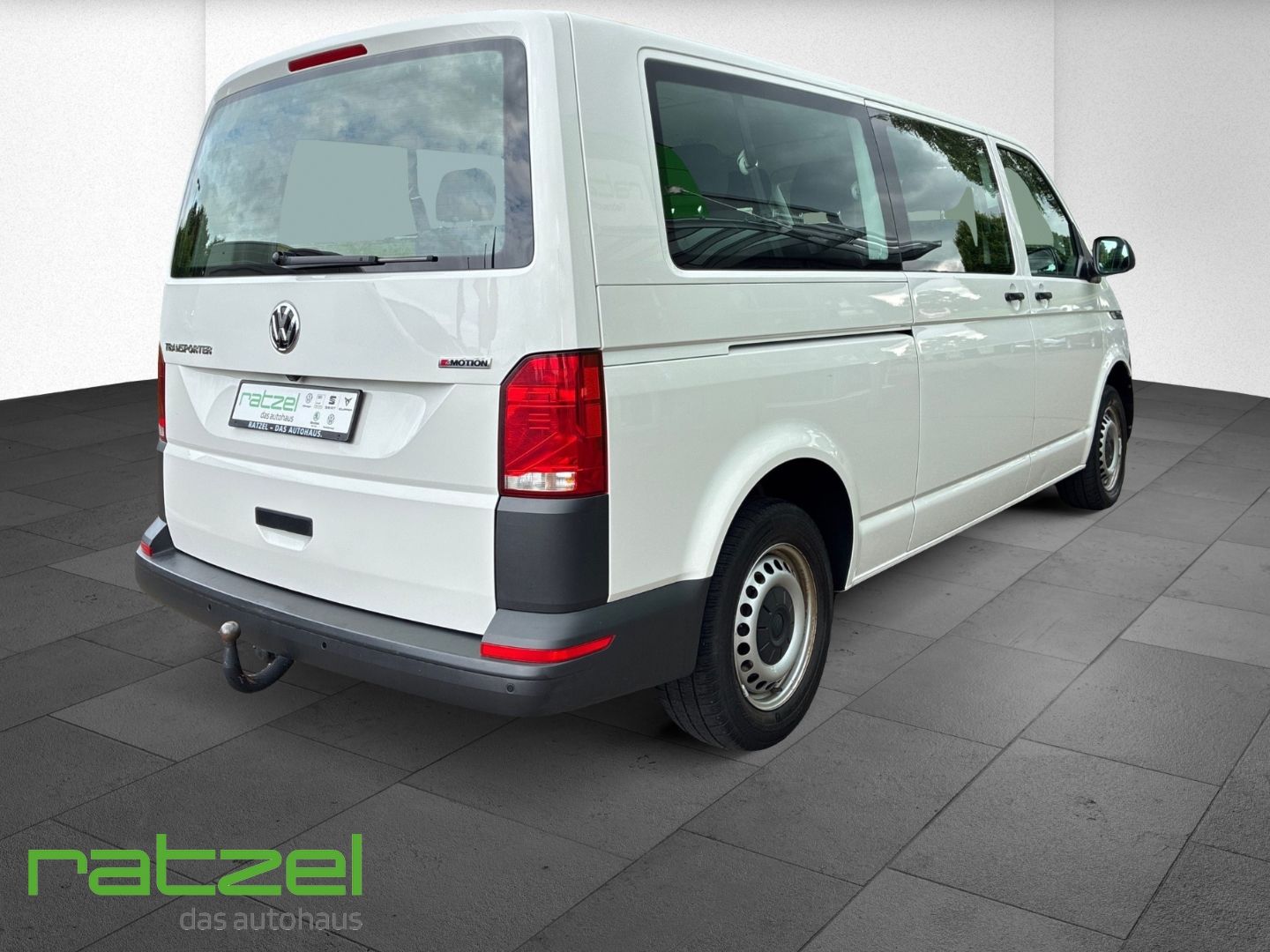 Fahrzeugabbildung Volkswagen T6.1 Kombi 2.0 TDI DSG 4Motion lang StandHZG AHK