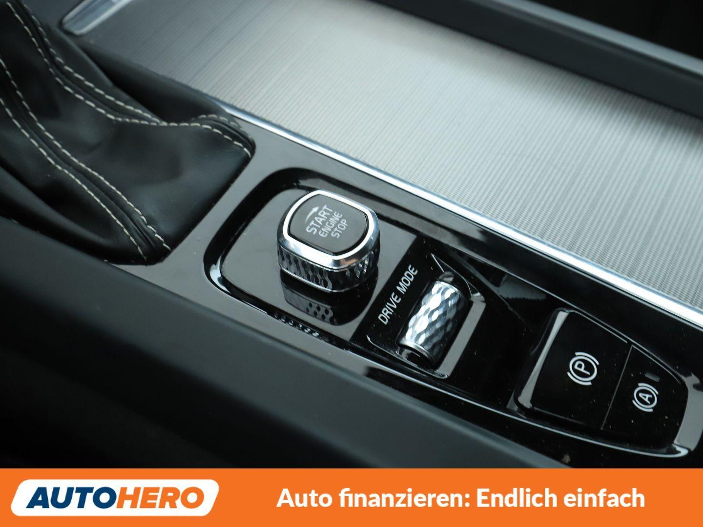 Volvo XC60 2.0 D4 R Design AWD Aut.*NAVI*LED*TEMPO*PDC