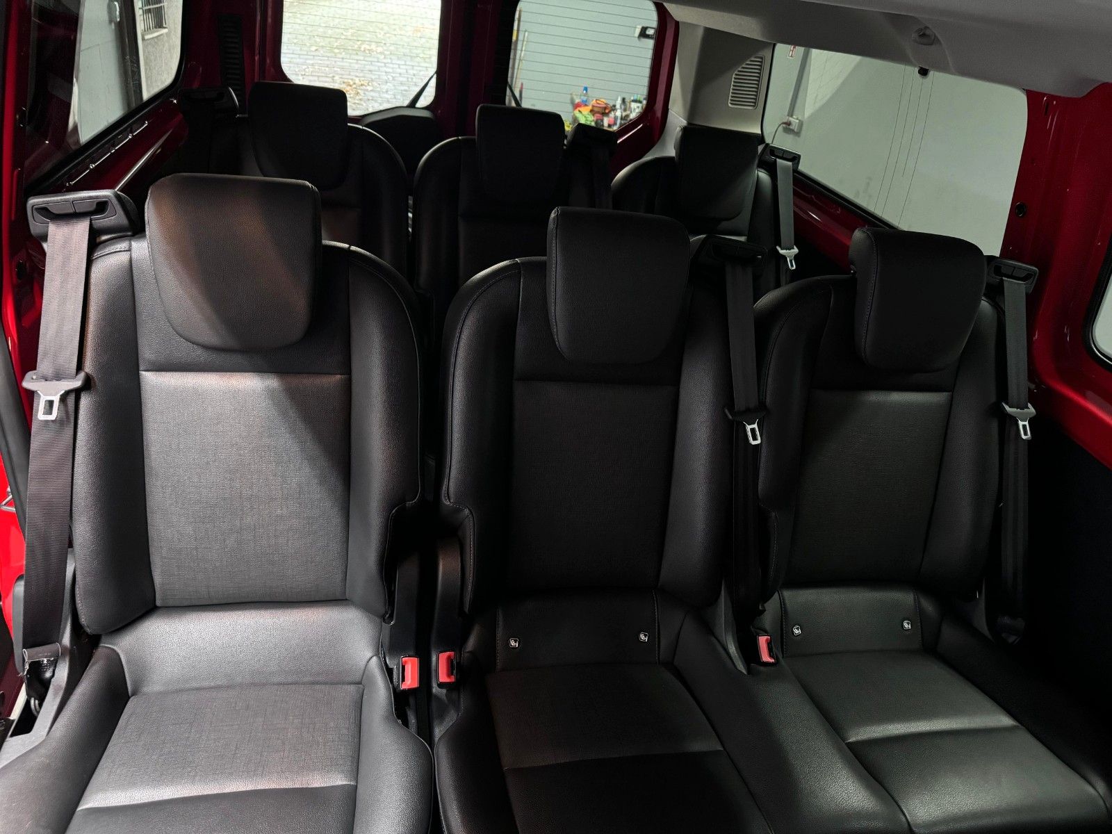 Fahrzeugabbildung Ford Transit Custom320 L2H1 AUTOM*KAMERA*KLIMA*9Sitze