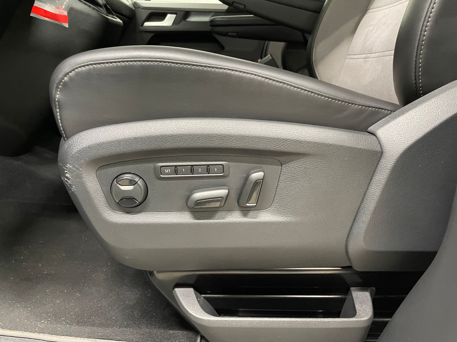 T6.1 Multivan Cruise 4MOTION 2.0 TDI DSG LED AHK