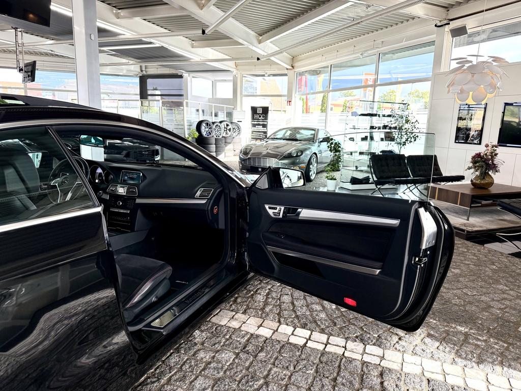 Mercedes-Benz E 320