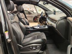 Fahrzeugabbildung Audi Q7 3.0 TDI quattro *S-LINE* (7STZ/PANO/BOSE/STH