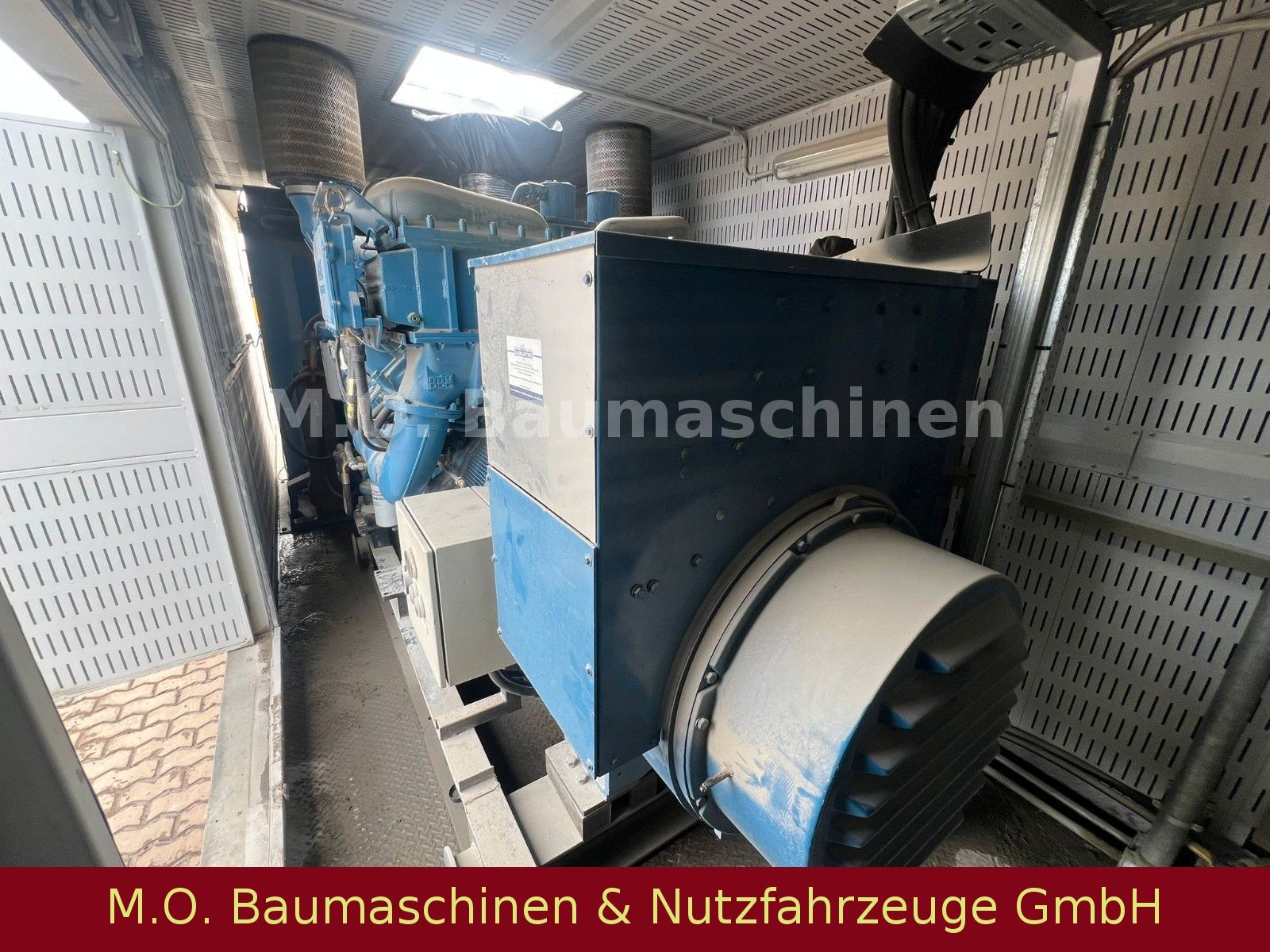 Fahrzeugabbildung Andere Stromaggregat 1000 KVA MTU / 8 Zylinder /