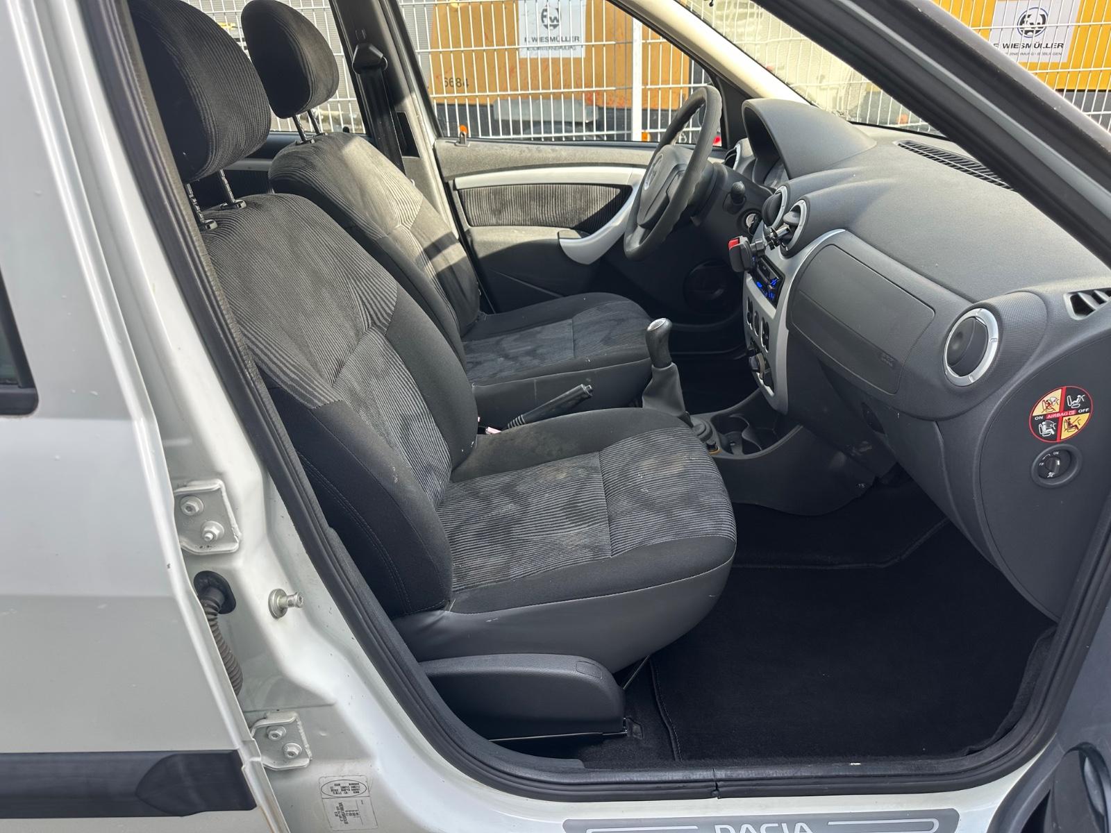 Dacia Logan 2009 — photo 10