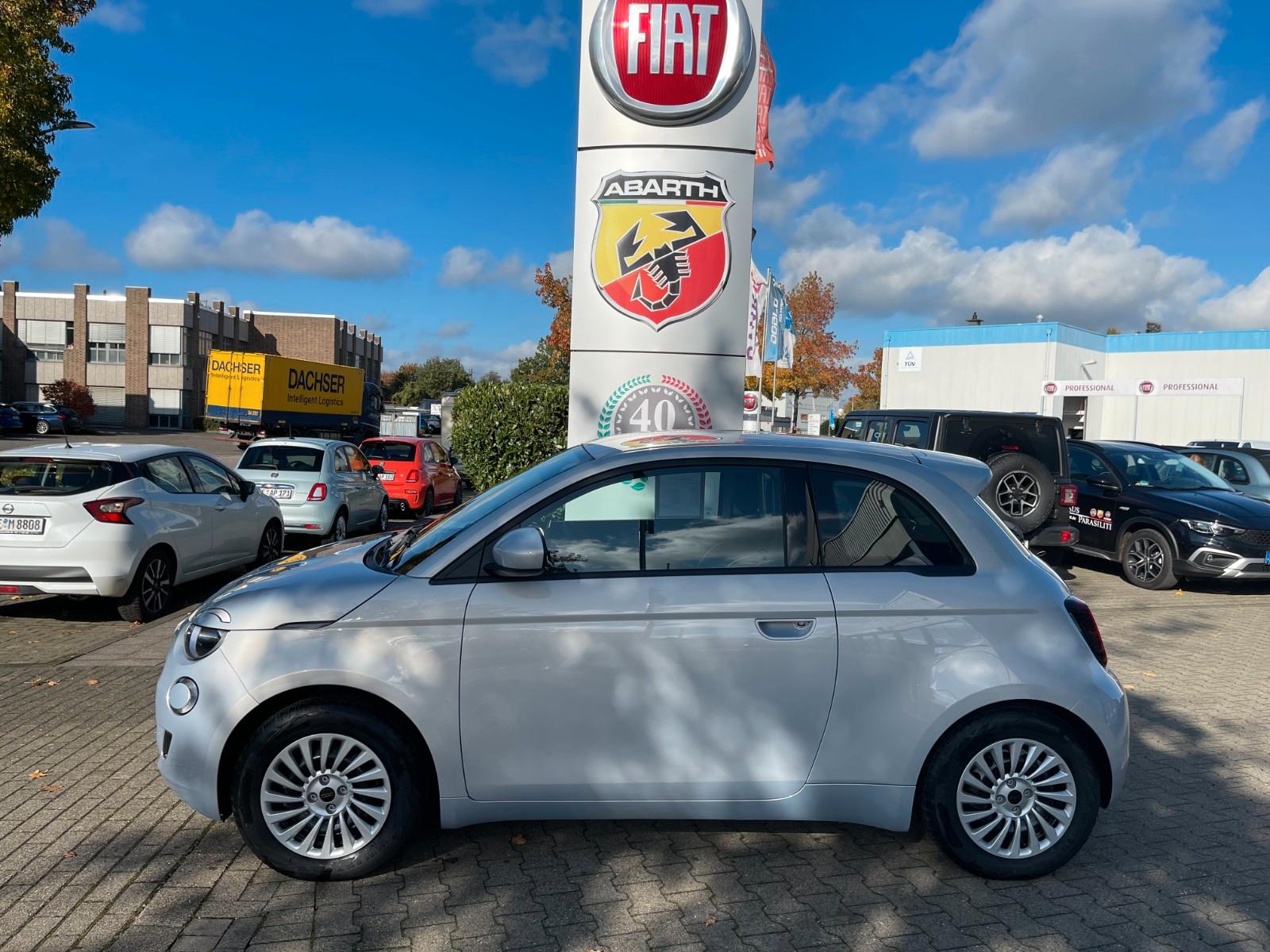 Fiat 500e 42kWh Navi  CarPlay 10,25" Infotainment