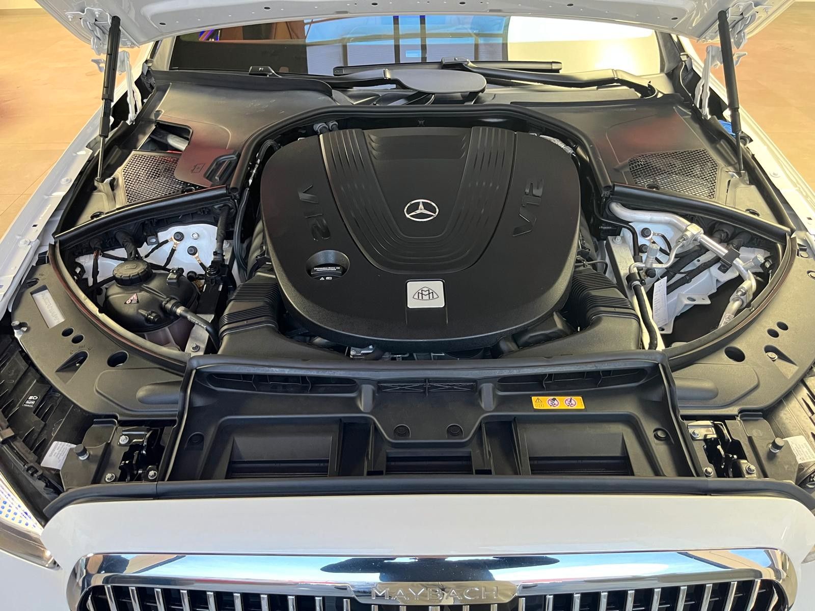 Fahrzeugabbildung Maybach S 680 Maybach 4Matic | High End Interior |