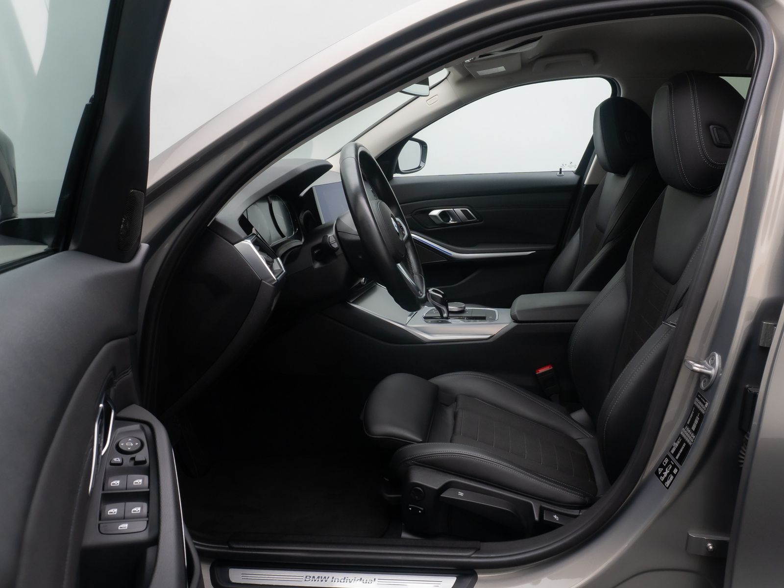 Fahrzeugabbildung BMW 320d xD Sport Line H/K DAB AHK Kamera 18Zoll