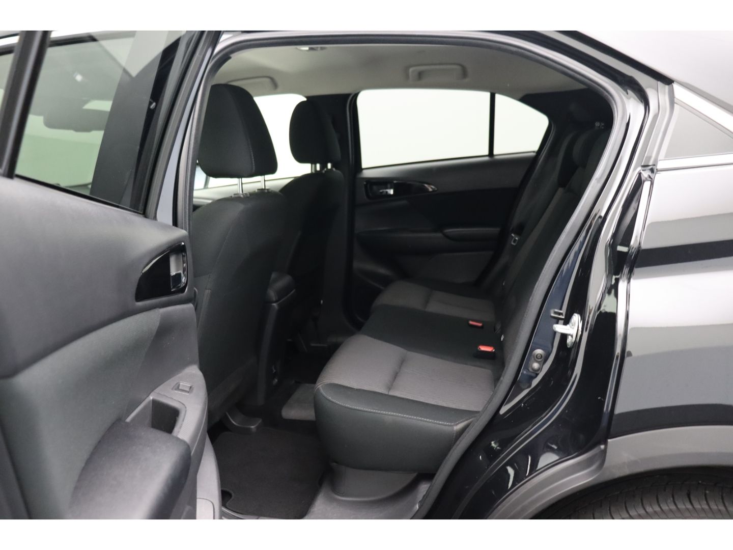Fahrzeugabbildung Mitsubishi Eclipse Cross Basis Hybrid 4WD SHZ Rückfahrkam